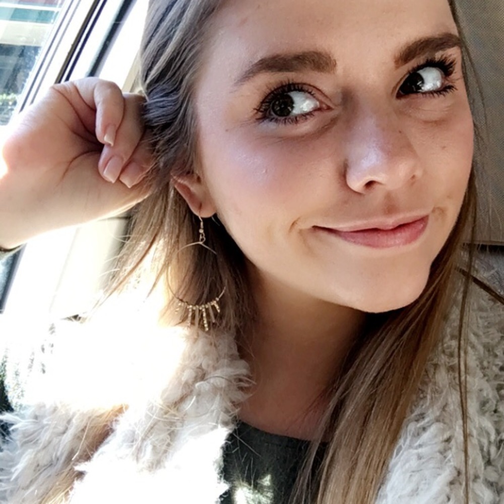 Meet your Posher, Lauren